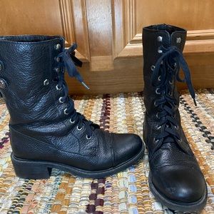 Sam Edelman black lace/zip combat boot size 6.5